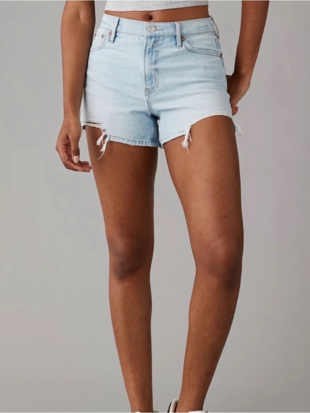 AMERICAN EAGLE | Light Wash Blue Strigid Relaxed Denim Short 14 High Rise Ripped